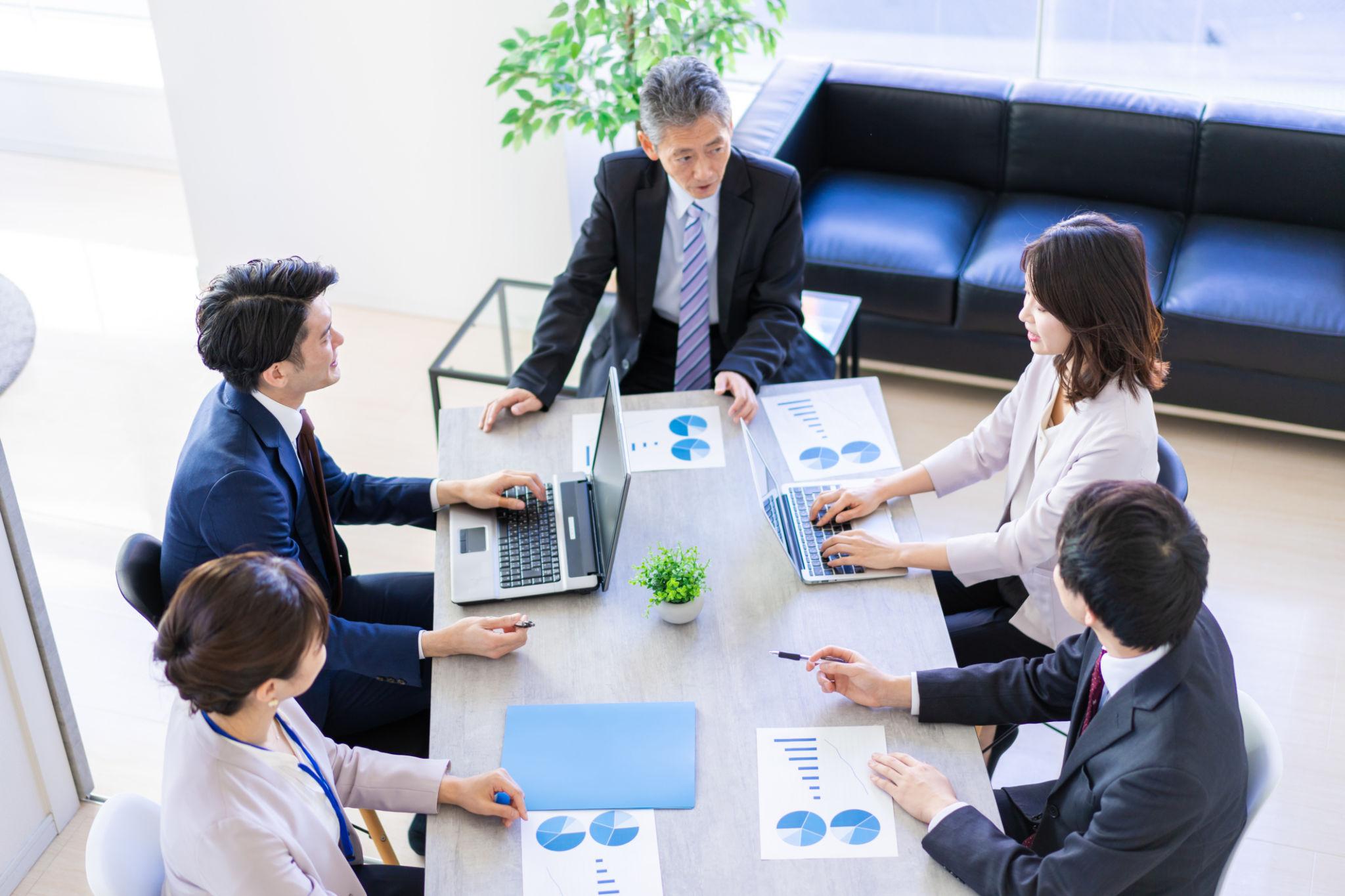 Marketizr Consultant office